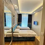 Riverside Szálloda 3*