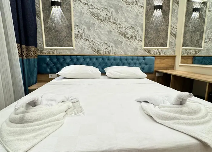 Riverside فندق 3*