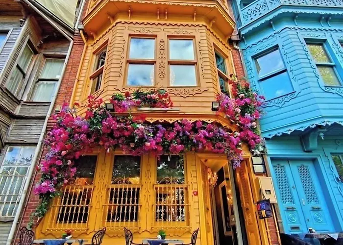 فندق Riverside 3*