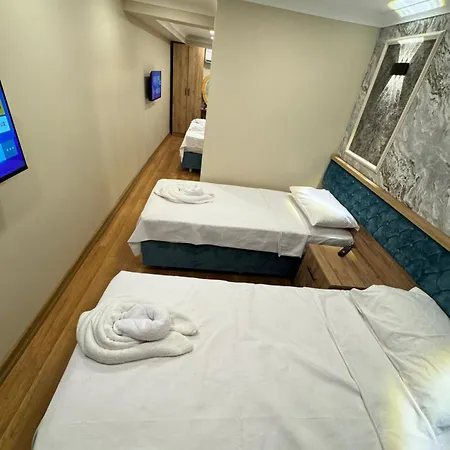 Riverside 3*