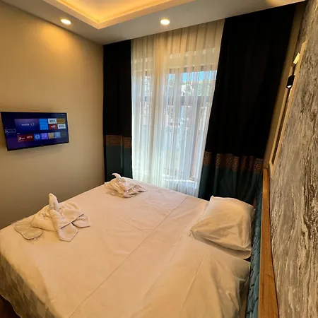 Riverside Hotell