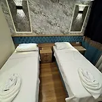Riverside 3*