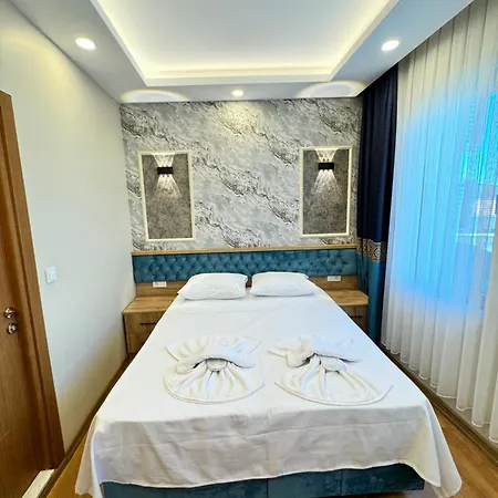 Riverside Otel